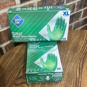 Green Vinyl Gloves - XL 2 boxes 100 count each